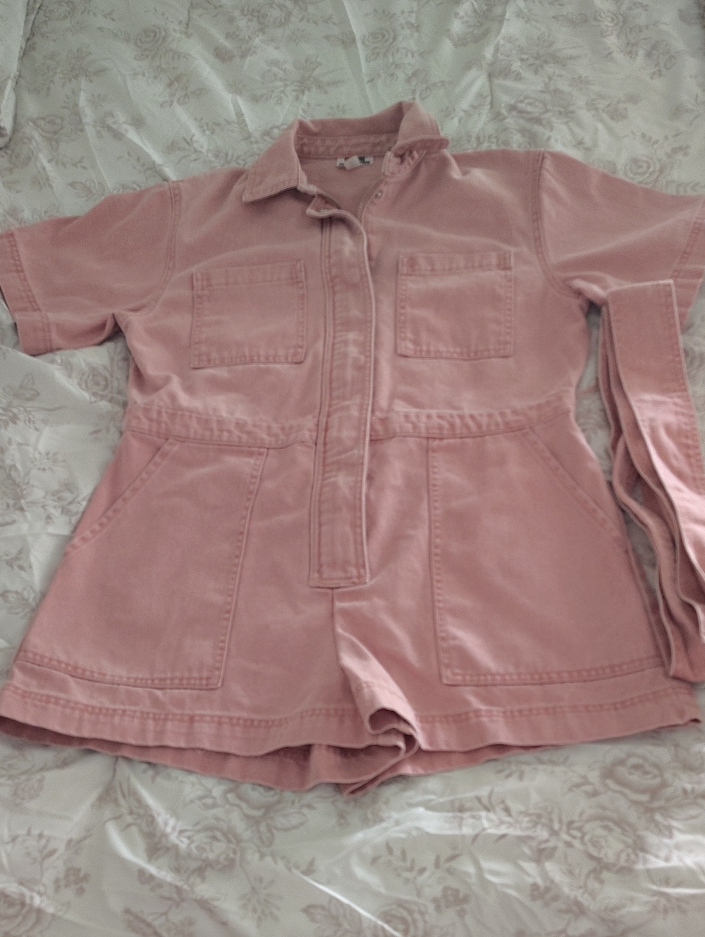 Short-Sleeve Utility Romper in Dusty Pink